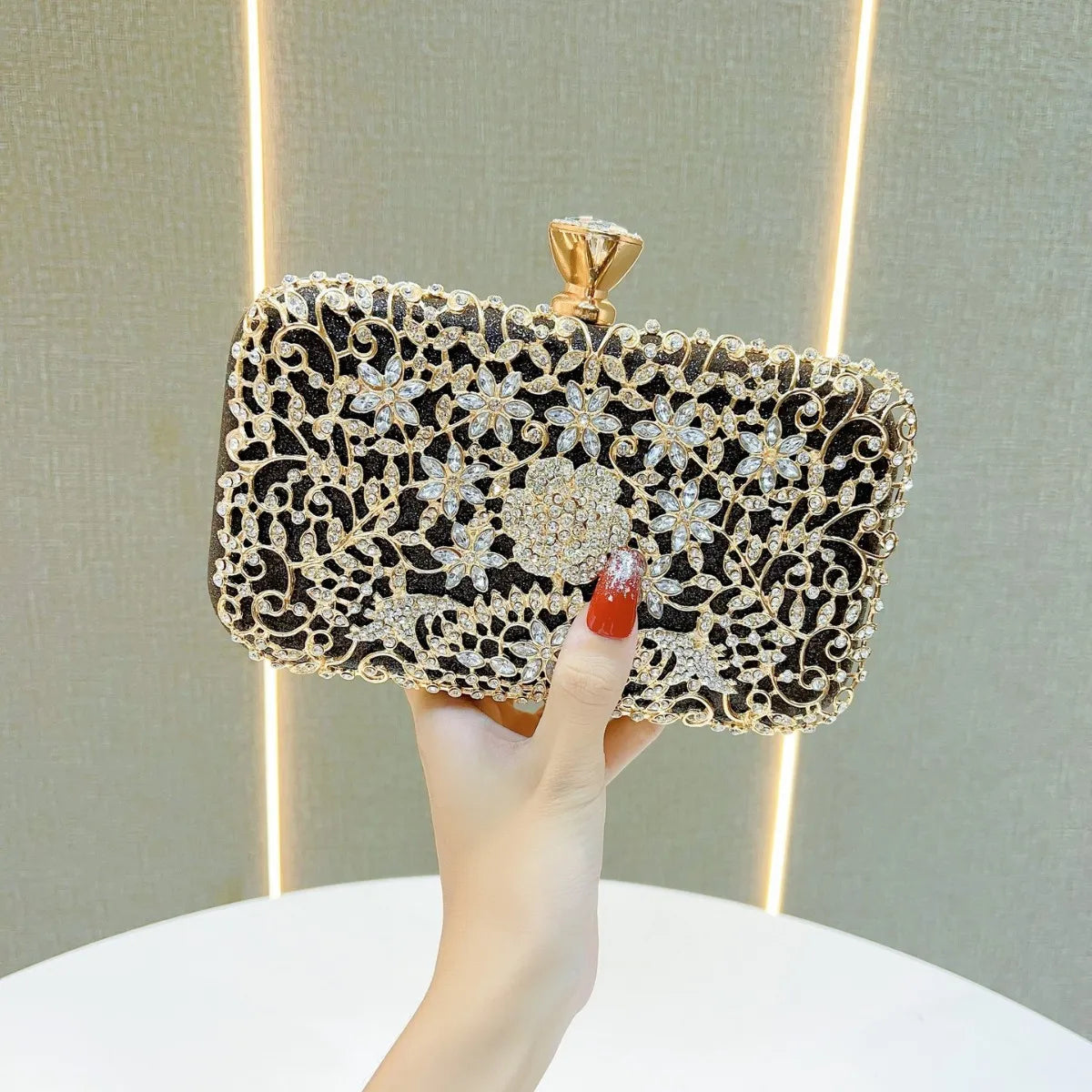 LuxeGleam Clutch