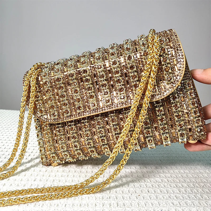 Golden Glamour Bag: The Sparkle of Luxury at Your Fingertips