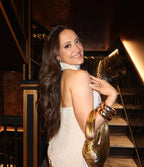 Aurora: A Elegância que Brilha nas Suas Mãos