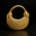 Aurora: A Elegância que Brilha nas Suas Mãos