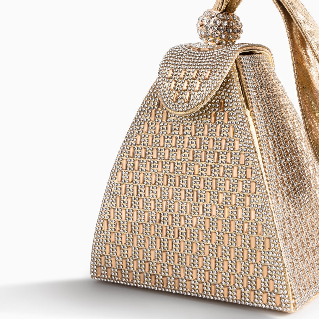 Radiant Elegance – A bolsa que transforma qualquer conjunto