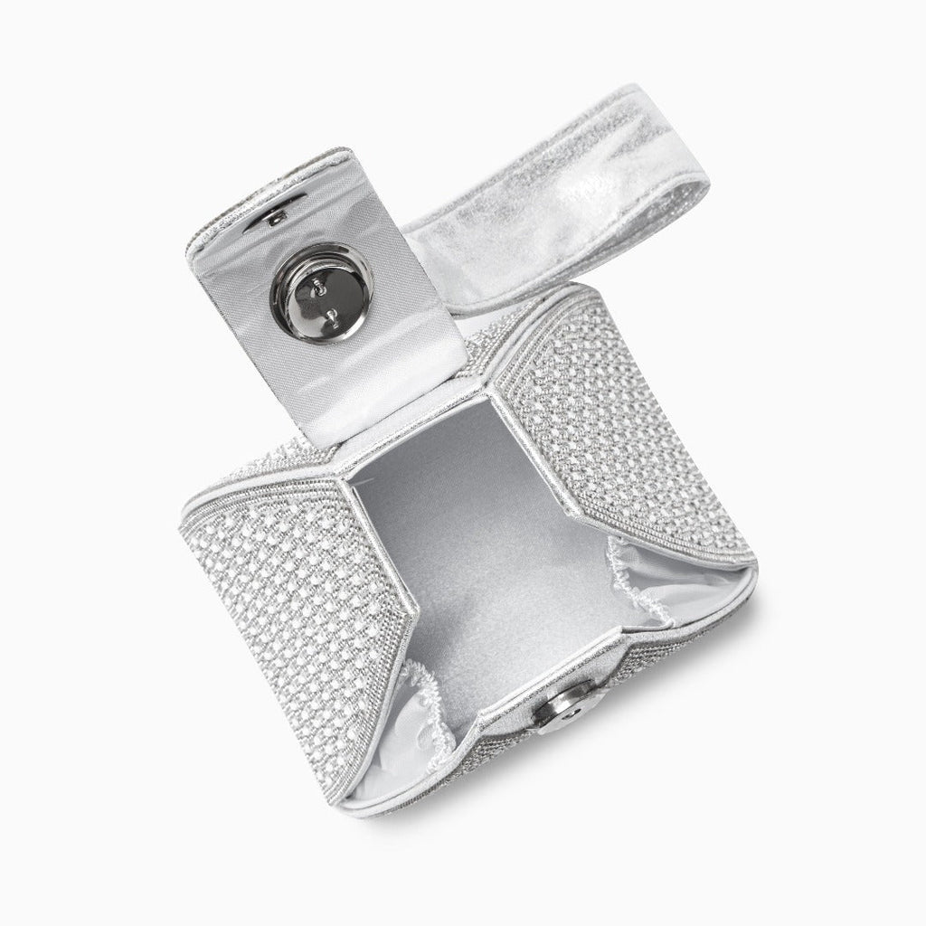 Radiant Elegance – A bolsa que transforma qualquer conjunto