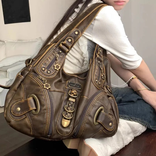 Timeless Elegance: The Perfect Everyday Shoulder Bag 