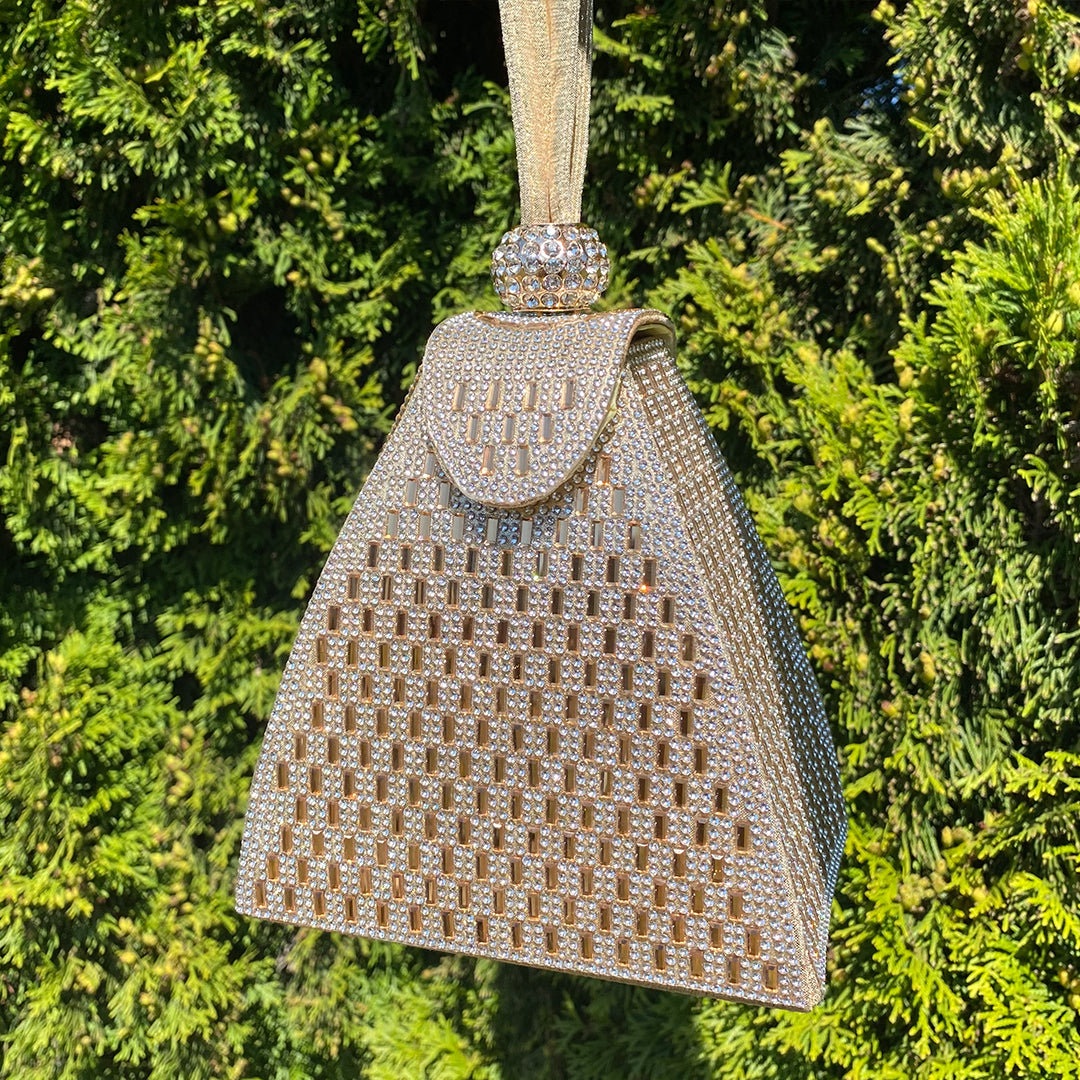 Radiant Elegance – A bolsa que transforma qualquer conjunto